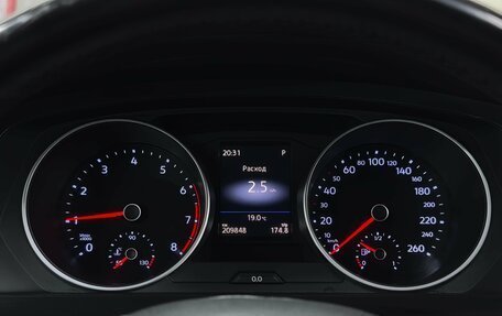 Volkswagen Tiguan II, 2017 год, 1 850 000 рублей, 12 фотография