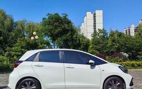 Honda Fit, 2022 год, 1 300 000 рублей, 5 фотография