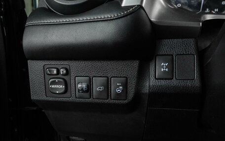 Toyota RAV4, 2017 год, 2 699 000 рублей, 12 фотография