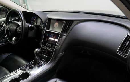 Infiniti Q50 I рестайлинг, 2016 год, 1 790 000 рублей, 17 фотография