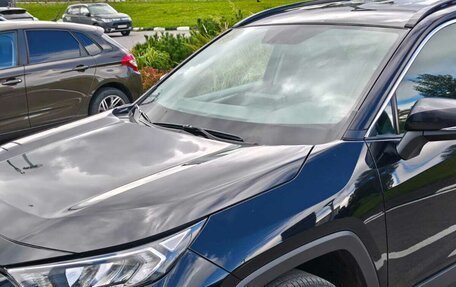 Toyota RAV4, 2021 год, 3 650 000 рублей, 2 фотография