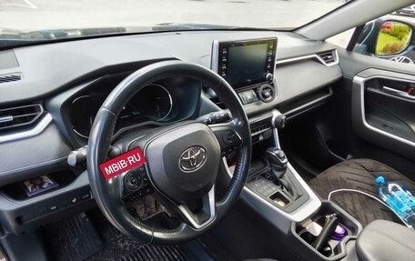 Toyota RAV4, 2021 год, 3 650 000 рублей, 3 фотография