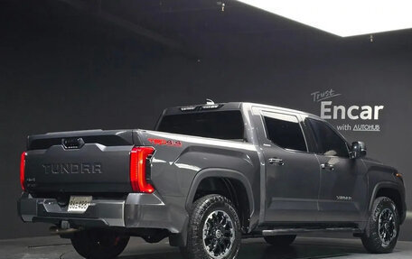Toyota Tundra, 2022 год, 7 600 000 рублей, 2 фотография