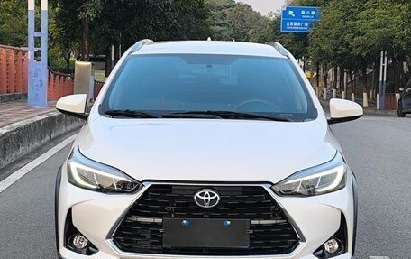 Toyota Yaris XP150 рестайлинг, 2023 год, 1 400 000 рублей, 2 фотография