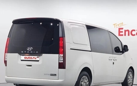 Hyundai Staria, 2024 год, 3 400 000 рублей, 2 фотография