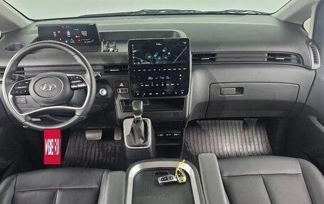 Hyundai Staria, 2024 год, 3 400 000 рублей, 8 фотография
