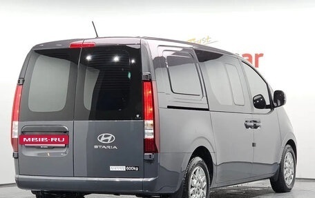 Hyundai Staria, 2025 год, 3 900 000 рублей, 2 фотография