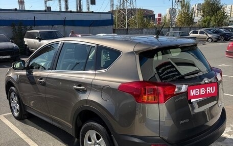 Toyota RAV4, 2014 год, 2 300 000 рублей, 5 фотография