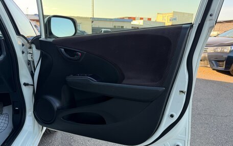 Honda Fit III, 2012 год, 897 000 рублей, 16 фотография