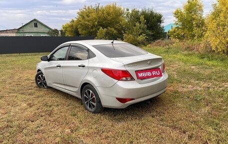 Hyundai Solaris II рестайлинг, 2016 год, 730 000 рублей, 3 фотография