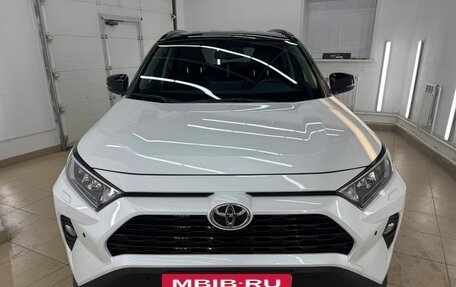 Toyota RAV4, 2020 год, 4 198 000 рублей, 3 фотография