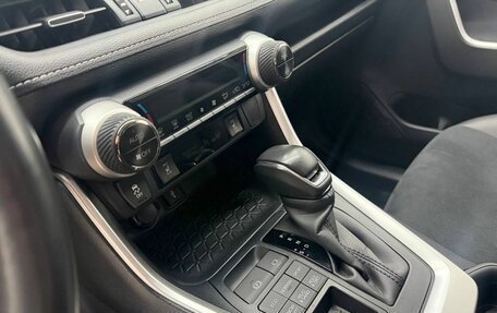 Toyota RAV4, 2020 год, 4 198 000 рублей, 17 фотография