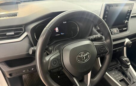 Toyota RAV4, 2020 год, 4 198 000 рублей, 14 фотография