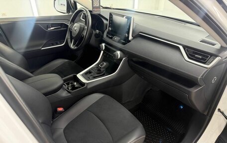 Toyota RAV4, 2020 год, 4 198 000 рублей, 20 фотография