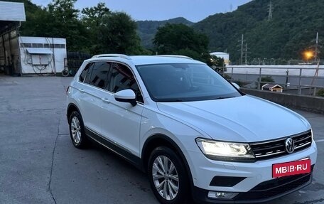 Volkswagen Tiguan II, 2017 год, 1 850 000 рублей, 4 фотография