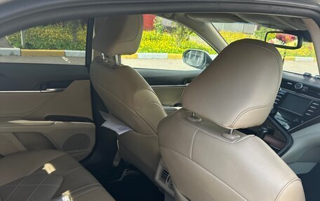 Toyota Camry, 2018 год, 1 620 000 рублей, 2 фотография