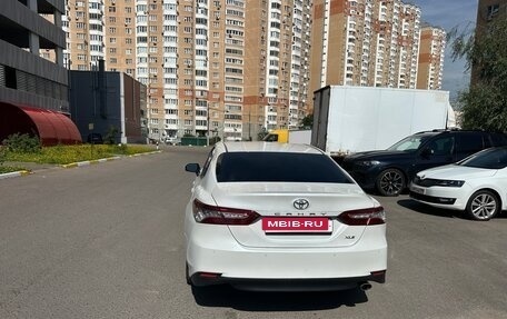 Toyota Camry, 2018 год, 1 620 000 рублей, 7 фотография