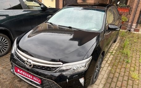 Toyota Camry, 2017 год, 1 999 900 рублей, 7 фотография