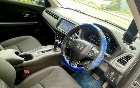 Honda Vezel, 2018 год, 1 850 000 рублей, 13 фотография
