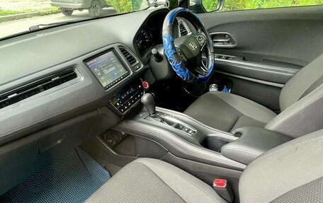 Honda Vezel, 2018 год, 1 850 000 рублей, 16 фотография
