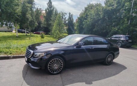 Mercedes-Benz E-Класс, 2019 год, 3 700 000 рублей, 9 фотография