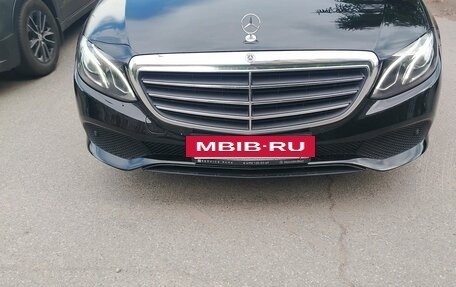 Mercedes-Benz E-Класс, 2019 год, 3 700 000 рублей, 5 фотография