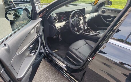 Mercedes-Benz E-Класс, 2019 год, 3 700 000 рублей, 16 фотография