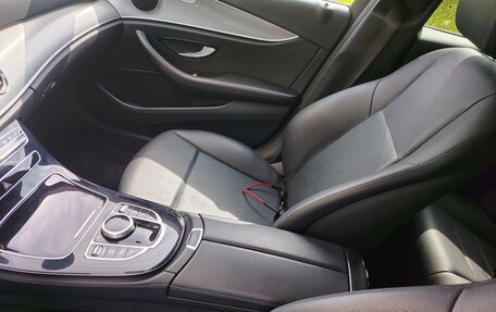 Mercedes-Benz E-Класс, 2019 год, 3 700 000 рублей, 24 фотография