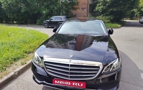 Mercedes-Benz E-Класс, 2019 год, 3 700 000 рублей, 12 фотография