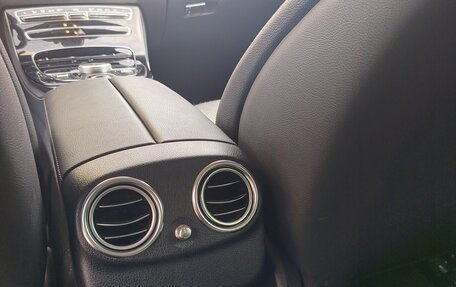 Mercedes-Benz E-Класс, 2019 год, 3 700 000 рублей, 26 фотография