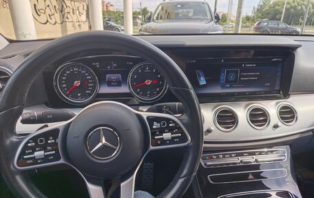 Mercedes-Benz E-Класс, 2019 год, 3 700 000 рублей, 33 фотография