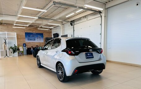Toyota Yaris, 2021 год, 1 249 900 рублей, 3 фотография