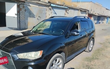 Mitsubishi Outlander III рестайлинг 3, 2011 год, 1 500 000 рублей, 10 фотография
