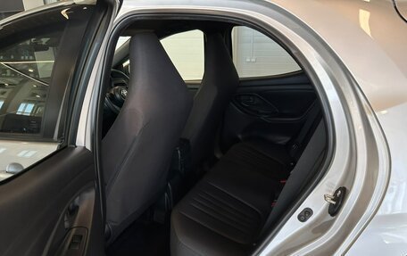 Toyota Yaris, 2021 год, 1 249 900 рублей, 18 фотография