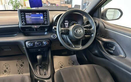 Toyota Yaris, 2021 год, 1 249 900 рублей, 14 фотография