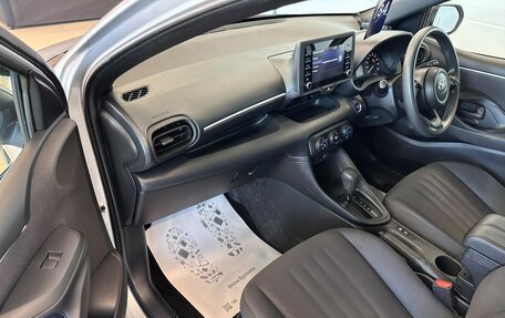 Toyota Yaris, 2021 год, 1 249 900 рублей, 11 фотография