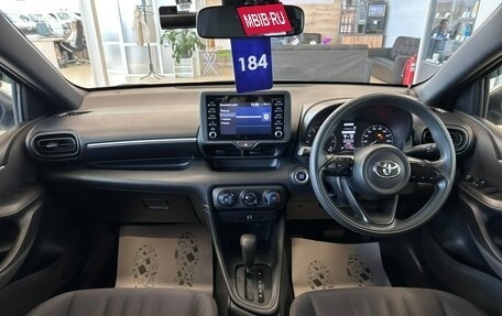 Toyota Yaris, 2021 год, 1 249 900 рублей, 15 фотография