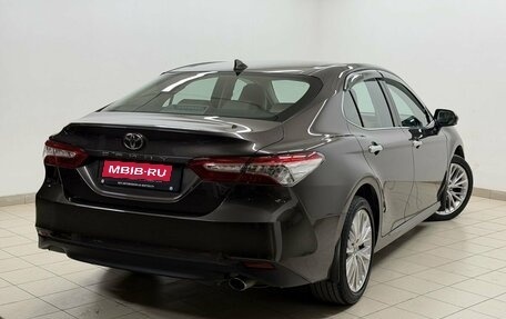 Toyota Camry, 2020 год, 3 050 000 рублей, 4 фотография
