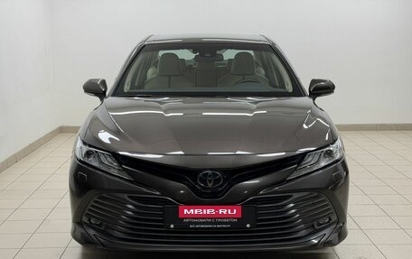 Toyota Camry, 2020 год, 3 050 000 рублей, 2 фотография