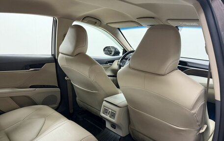 Toyota Camry, 2020 год, 3 050 000 рублей, 13 фотография