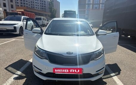 KIA Rio III рестайлинг, 2015 год, 550 000 рублей, 2 фотография