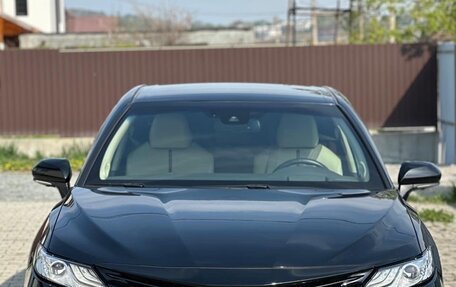 Toyota Camry, 2021 год, 3 500 000 рублей, 2 фотография