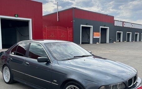 BMW 5 серия, 2000 год, 750 000 рублей, 3 фотография