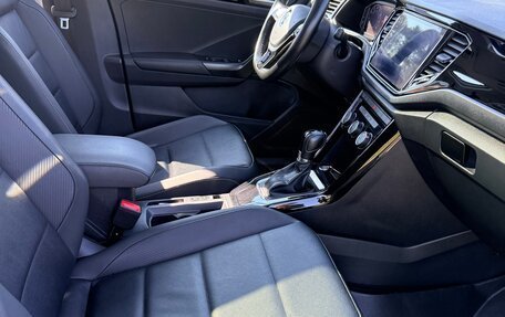 Volkswagen T-Roc I, 2021 год, 2 150 000 рублей, 20 фотография