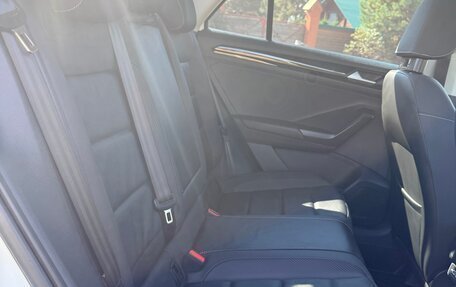 Volkswagen T-Roc I, 2021 год, 2 150 000 рублей, 22 фотография