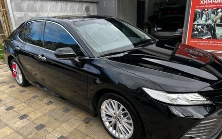 Toyota Camry, 2021 год, 3 450 000 рублей, 2 фотография