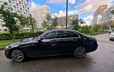 Mercedes-Benz E-Класс, 2021 год, 4 890 000 рублей, 4 фотография