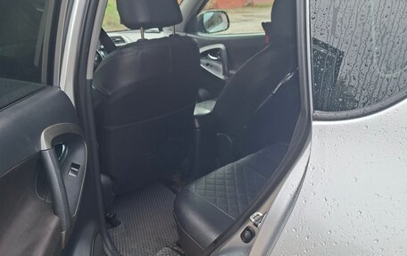 Toyota RAV4, 2010 год, 1 095 000 рублей, 28 фотография