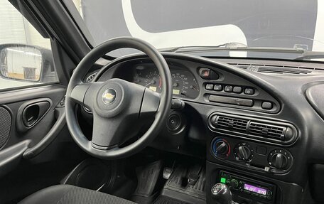 Chevrolet Niva I рестайлинг, 2016 год, 799 900 рублей, 9 фотография