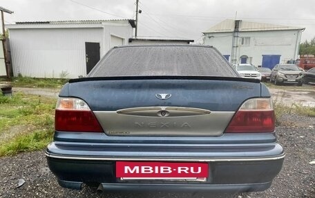 Daewoo Nexia I рестайлинг, 2004 год, 100 000 рублей, 3 фотография